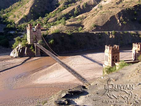 Puente Mendez (Mendez Bridge) over Pilcomayo river, constructed at the end of the XIX century, on the way from Potosi to Sucre, Bolivia