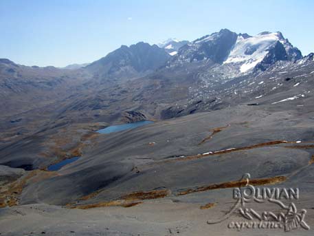 Views of Cordillera Real from the Apacheta Chucura pass (4880 m 16010 f), Cotapata National Park, La Paz, Bolivia